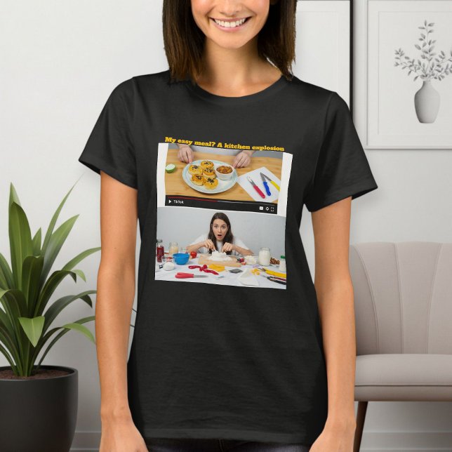 Camiseta Women's Black Cooking: Reality vs. Expectation  (Criador carregado)