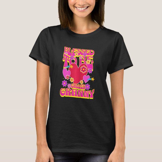 Camiseta Womens Blessed To Be Called Granny Heart Groovy Fl (Frente)