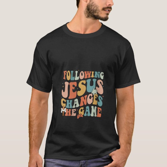 Camiseta Womens Following Jesus Changes The Game Crew Vacat (Frente)