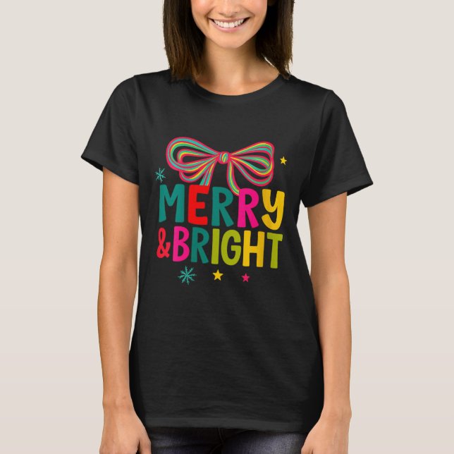 Camiseta Womens Merry And Bright Christmas Crew 2025 Funny  (Frente)