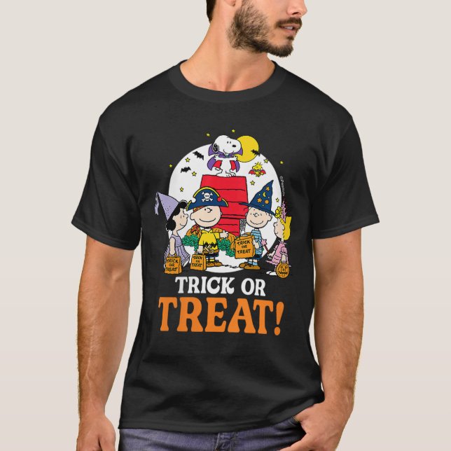 Camiseta Womens Peanuts Halloween Trick Or Treat moonlight  (Frente)