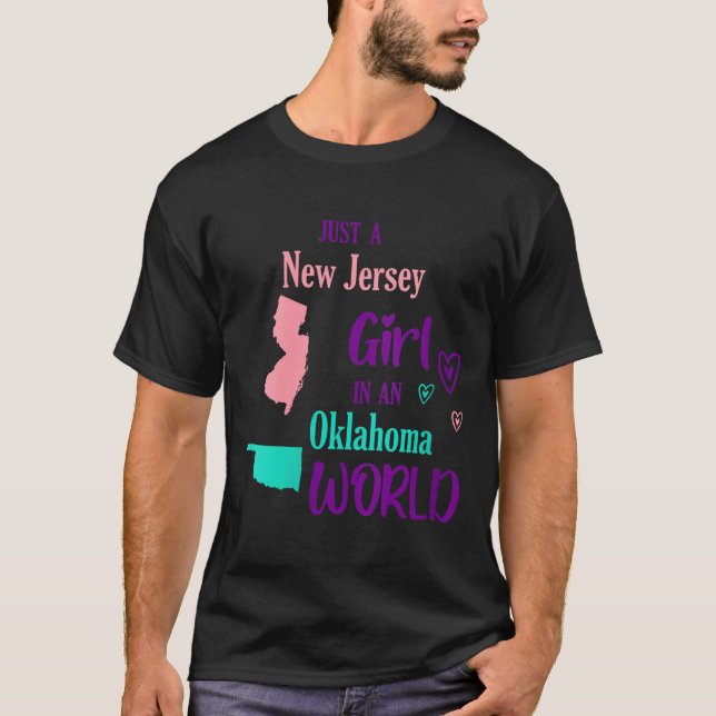 Camiseta Womens Proud Girl Just A New Jersey Girl In An Okl (Frente)