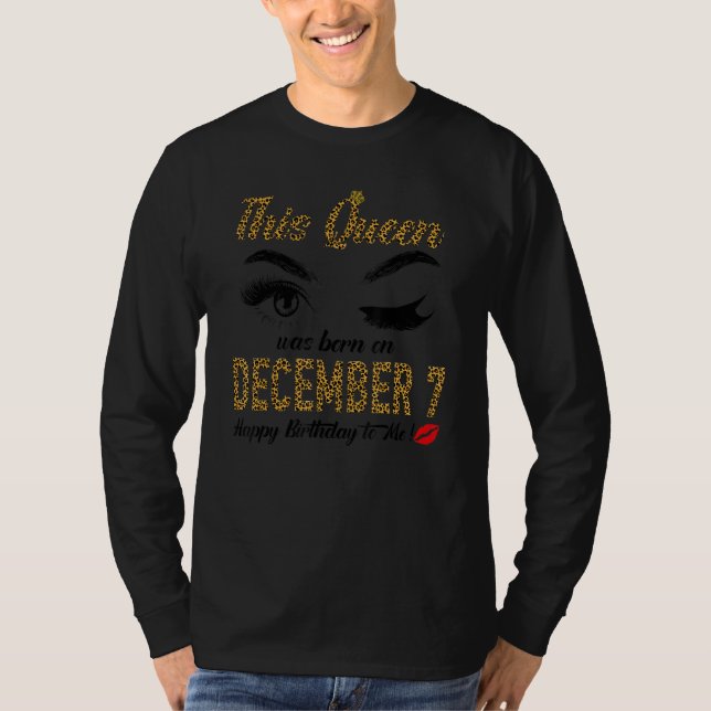 Camiseta Womens Queens are born on December 7th A queen was (Frente)