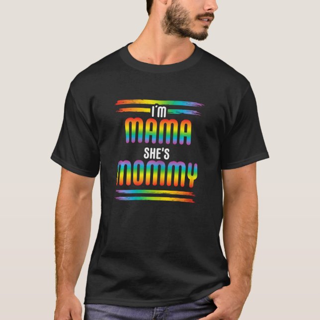 Camiseta Womens Rainbow LGBT Flag Gay Pride Month I M MAMA  (Frente)
