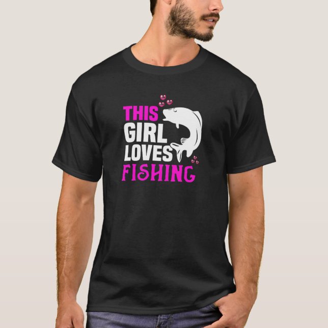Camiseta Womens This girl loves fishing and anglers (Frente)