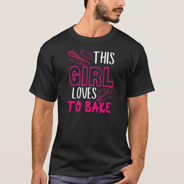 Camiseta Womens This girl loves to bake kitchen utensils qu (Frente)