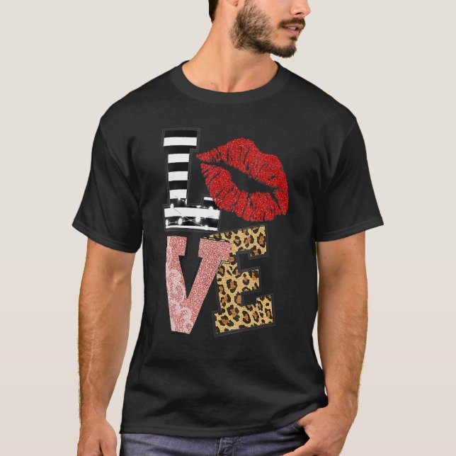 Camiseta Womens Valentine Red Lips Love Leopard V Neck (Frente)