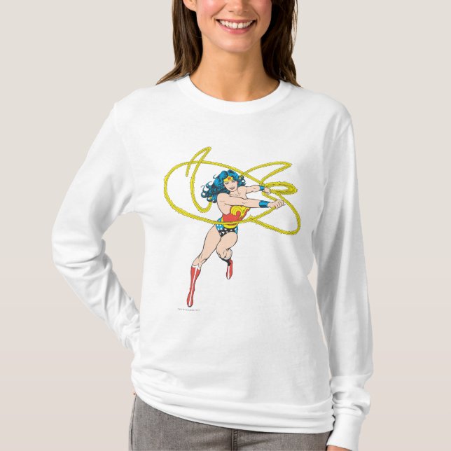 Camiseta Wonder Woman Holds Lasso 1 (Frente)