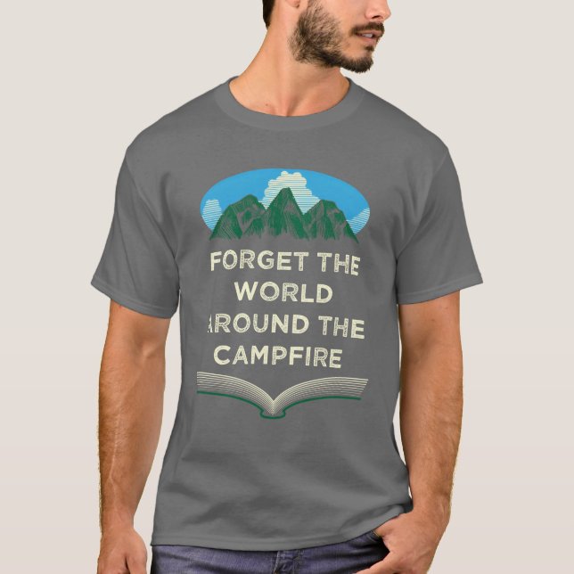 Camiseta World Around the Campfire Camping Sayings Camper Q (Frente)