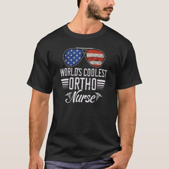 Camiseta World´s Okayest Ortho Nurse American Flag Patrioti (Frente)