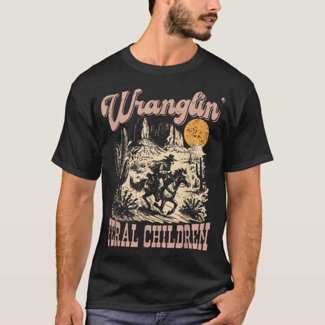Camiseta Wranglin' Feral Children Raccoon 90S Western (Frente)