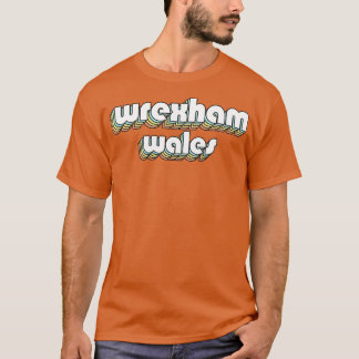 Camiseta Wrexham Wales Retro Rainbow Tipografia Estilo Desv