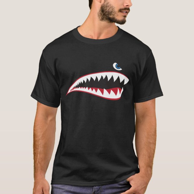 Camiseta WW2 Nose Art World War II Aircraft Shark Nose Art (Frente)