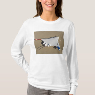 Camiseta X-48B misturou o veículo aéreo desvirilizado cor