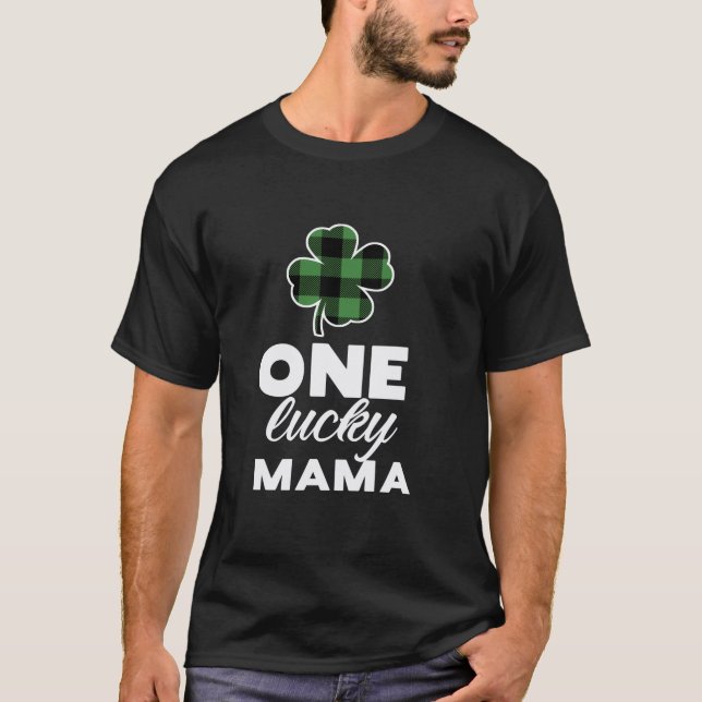 Camiseta Xadrez Shamrock One Lucky Mama (Frente)