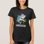 Camiseta Xmas Animal do Tubarão Judeu Menorah Hanukkah Chan<br><div class="desc">Xmas Animais do Tubarão Judeu Menorah Hanukkah Chanukah.</div>