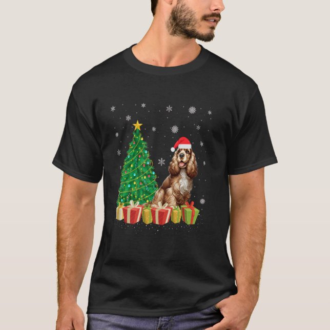Camiseta Xmas Tree Lighting Santa Hat Cocker Spaniel Ch (Frente)