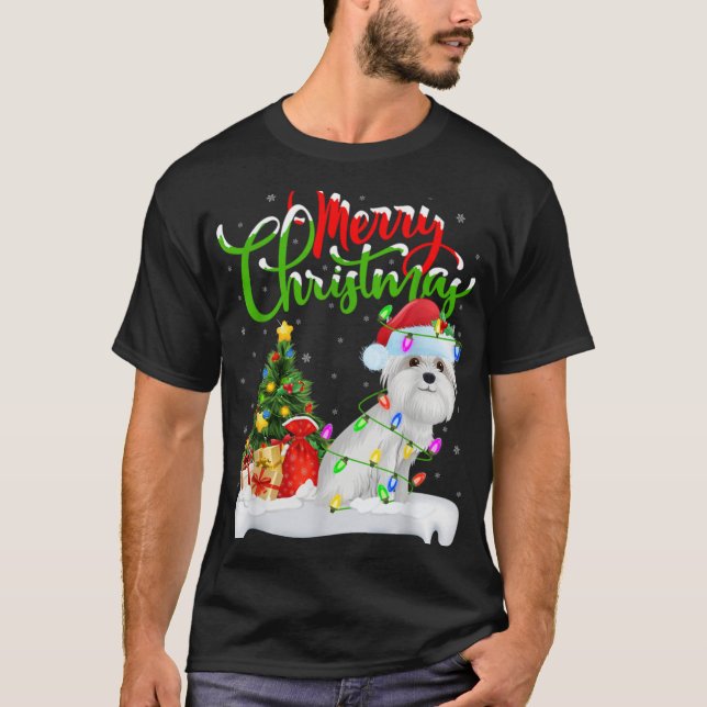 Camiseta Xmas Tree Lights Santa Hat Maltese Dog Christmas T (Frente)