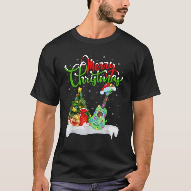 Camiseta Xmas Tree Lights Santa Hat Musical Ukulele Guitar  (Frente)