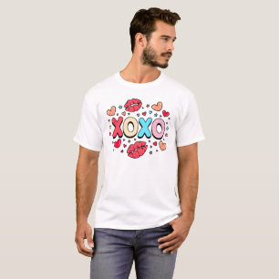 Camiseta XOXO beijos e corações em branco