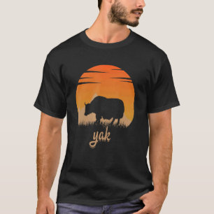 Camiseta Yak Animal Quente Na Montanha Na Natureza