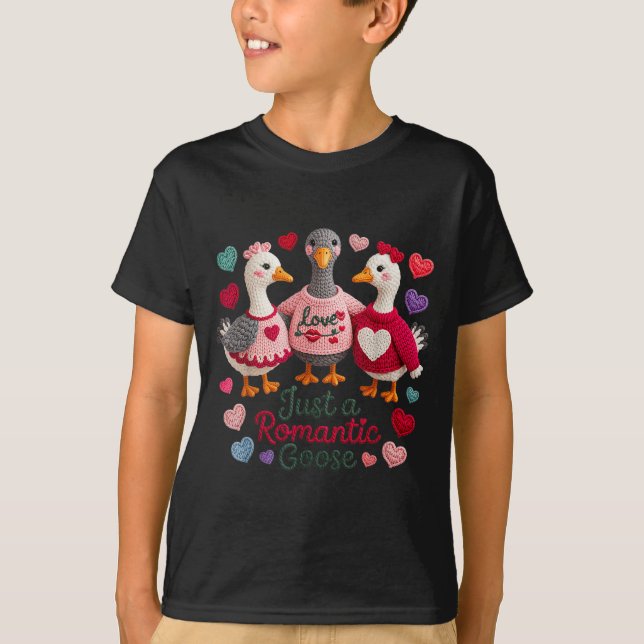 Camiseta Yarn Funny Valentine Just A Romantic Goose Hearts  (Frente)