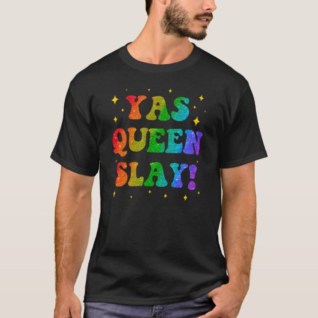 Camiseta YAS QUEEN Rainbow Typography – Bold Drag-Inspired  (Frente)