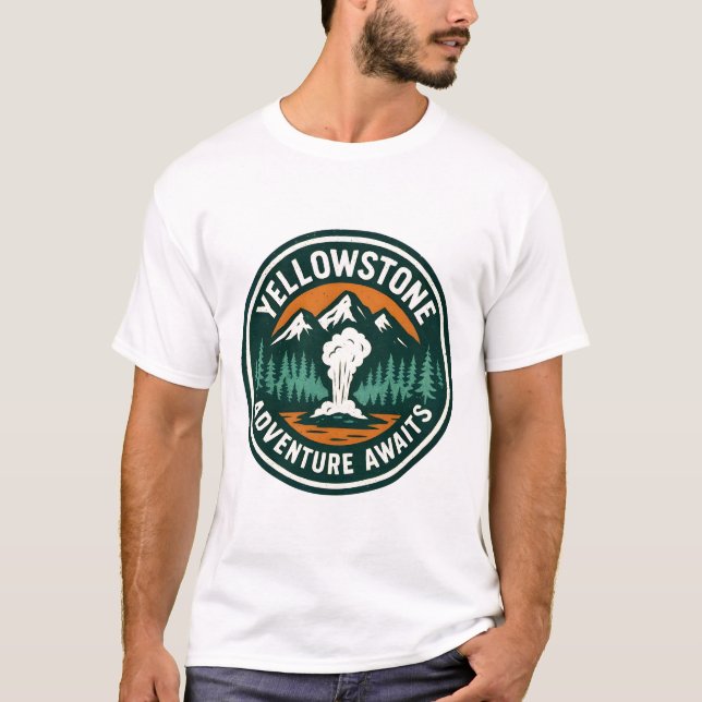 Camiseta Yellowstone Adventure Awaits (Frente)