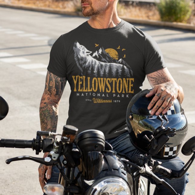 Camiseta Yellowstone National Park Stunning Wolf (Criador carregado)