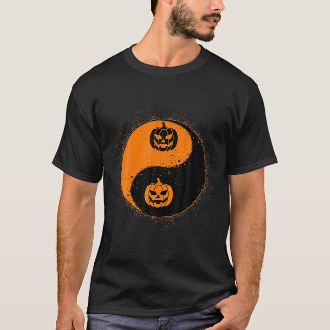 Camiseta Yin Yang Pumpkin Martial Arts Figurume Legal Hallo (Frente)