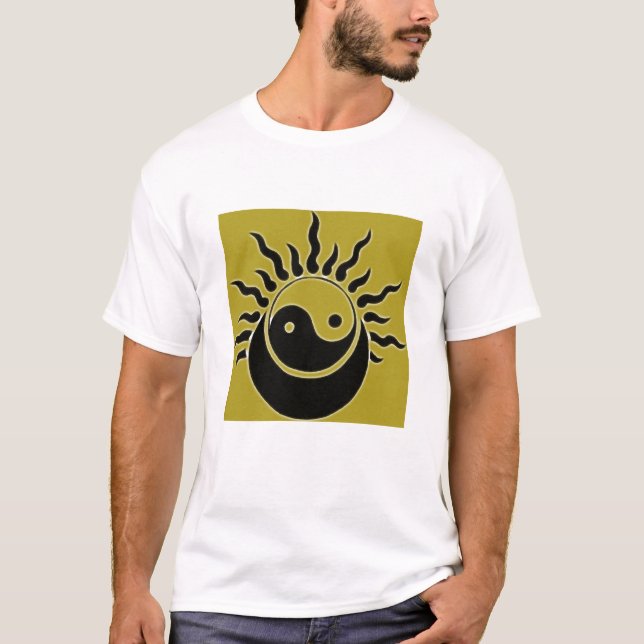 Camiseta ying yan dorado con luna y sol (Frente)
