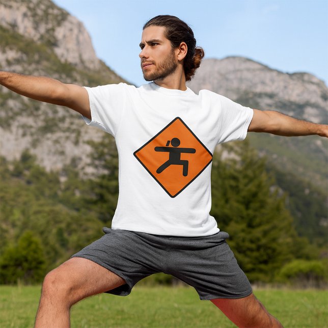 Camiseta Yoga Crossing Sinal Warrior Pose Stick (Criador carregado)