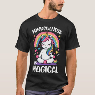 Camiseta Yoga Mindfulness de Unicórnio Fofo