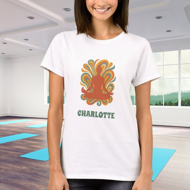 Camiseta Yoga pose swirls retro green orange name (Criador carregado)