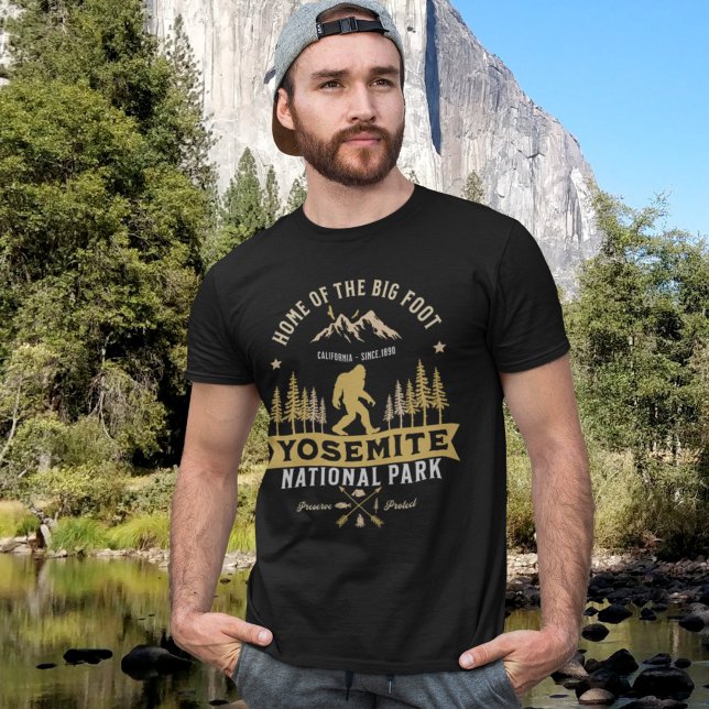 Camiseta Yosemite National Park Home of the Big Foot (Criador carregado)