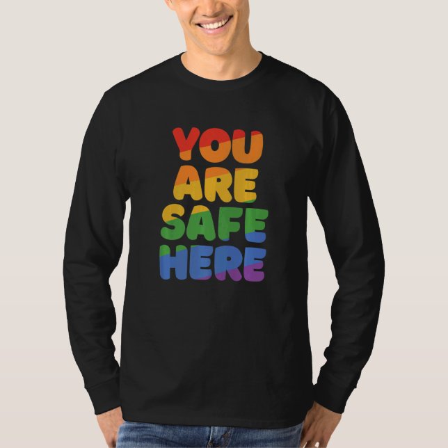 Camiseta You Are Safe With Me Rainbow Pride Lgbtq Gay Trans (Frente)