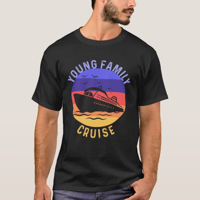 Camiseta Young Family Cruise Matching Get Together Merch (Frente)