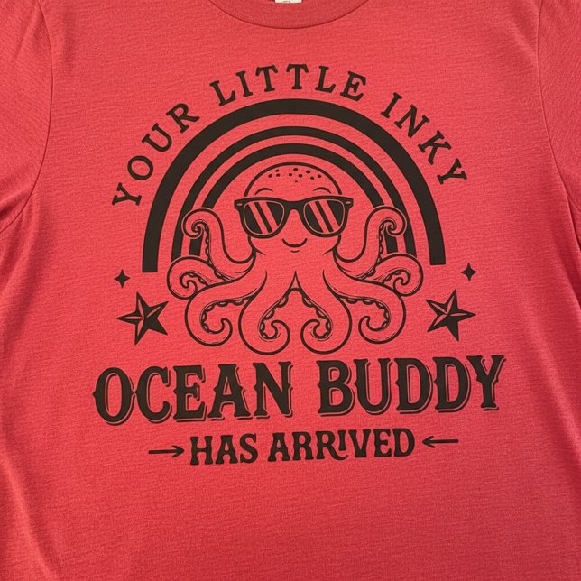 Camiseta Your Little Inky Ocean Buddy Baby Octopus T-Shirt (Criador carregado)