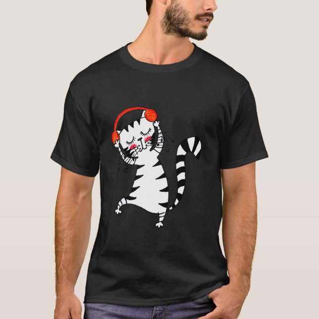 Camiseta Yuna Cat Está Aproveitando A Briga Com Sua Nova Ca (Frente)