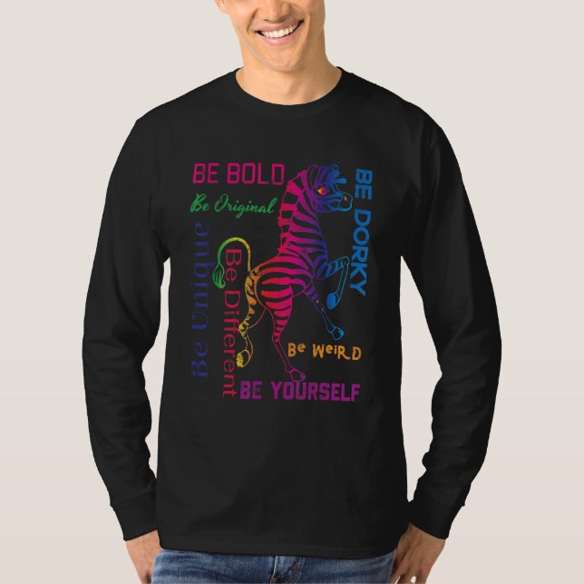 Camiseta Zebra Graphic Ser Negrito Seja Você Mesmo Estranho (Frente)