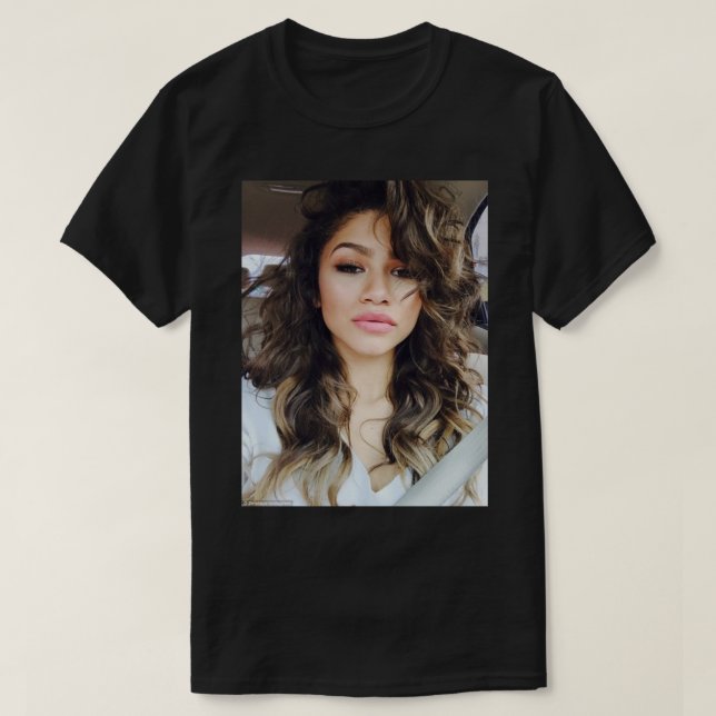 Camiseta ZENDAYA Classic T-Shirt (Frente do Design)