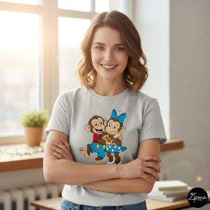 Camiseta Zina e Mimo com uma fatia de pizza.