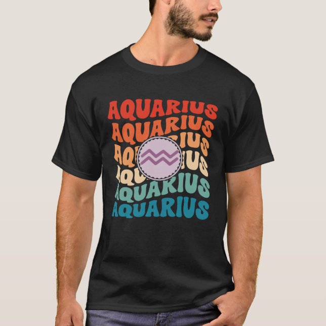 Camiseta Zodiac Aqiarius Horoscope Retro Groovy Aquarius Zo (Frente)