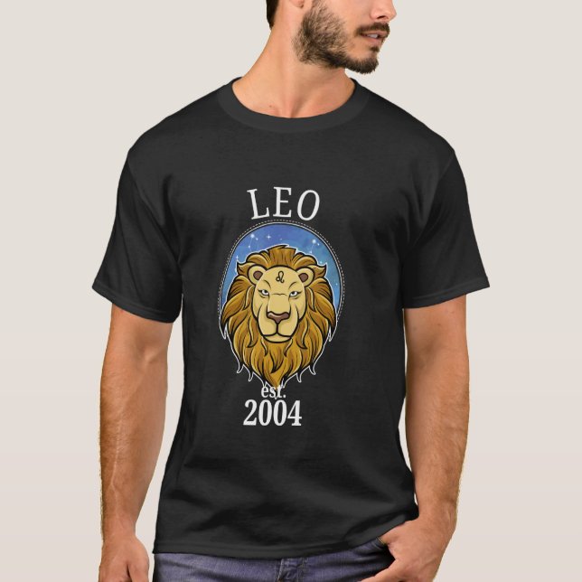 Camiseta Zodíaco Leão Nascido em 2004 (Frente)