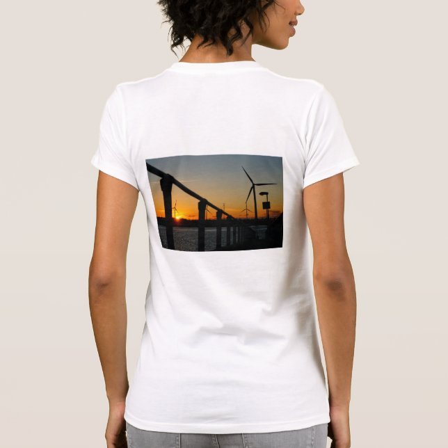 Camiseta Zonsondergang met windmolen, Rustgevend relaxt. (Verso)