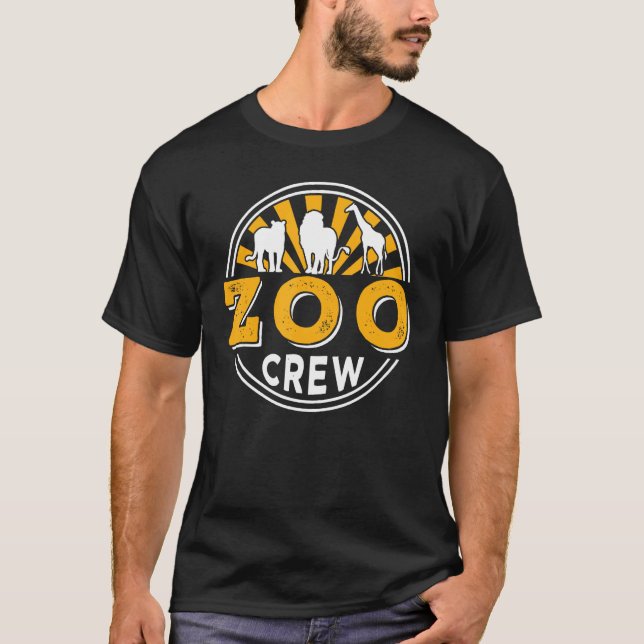 Camiseta Zoo Crew Zookeepping Manutenção de Cargo Zookeeper (Frente)
