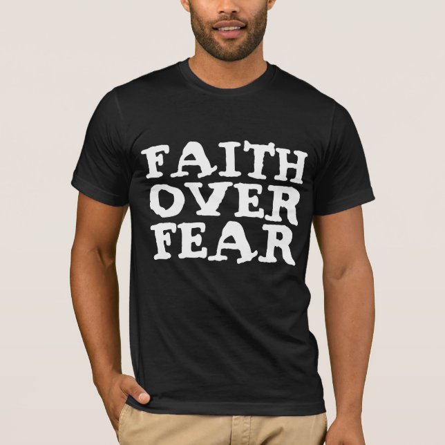 CAMISETAS CRISTÃS FÉ SOBRE MEDO (Frente)