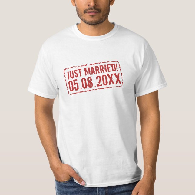camisetas engraçadas recem casados com carimbo de  (Frente)