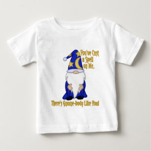 Camisetas Gnome-O-Ween com Punho de Feiticeiro Bar