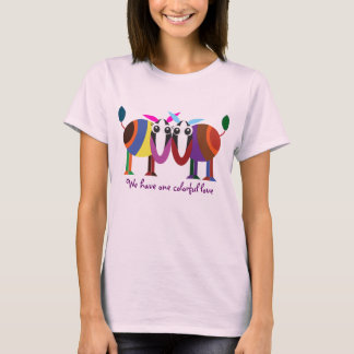 Camisetas namorados: Nós temos um amor colorido